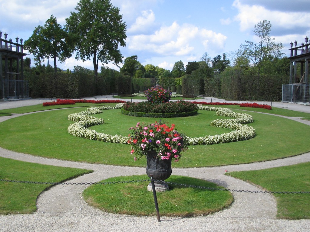 shoenbrunn garden2