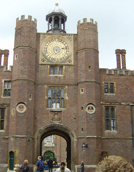 Hampton_Court_ Anne Bolyn_Gate